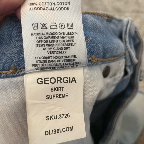 DL1961 Distressed Georgia Denim Skirt Supreme Size XS Jean Mini - Picture 9 of 9